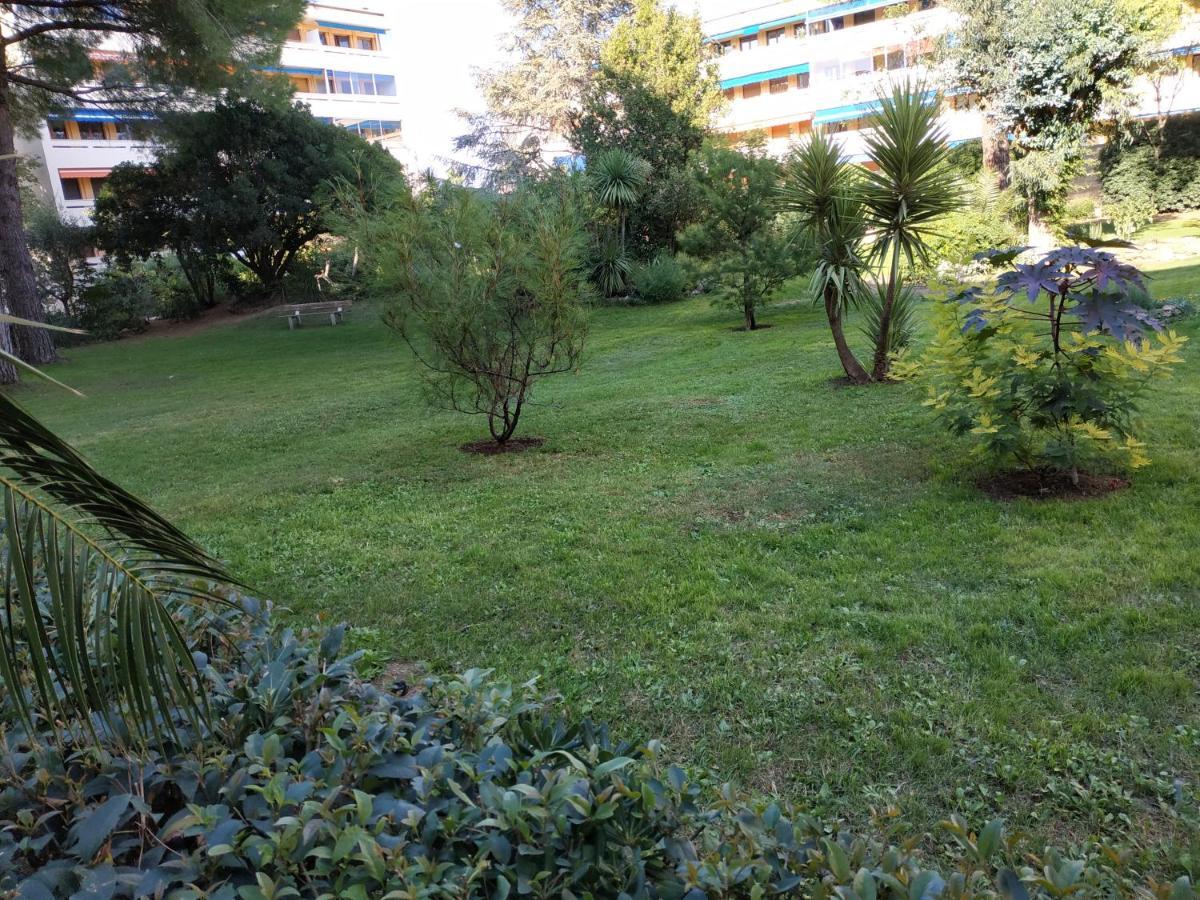 Charmant appartement à 350m de la plage et du port Fréjus Exterior foto
