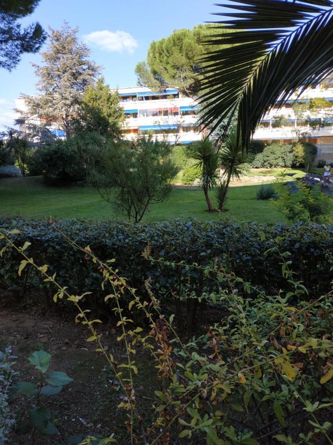 Charmant appartement à 350m de la plage et du port Fréjus Exterior foto